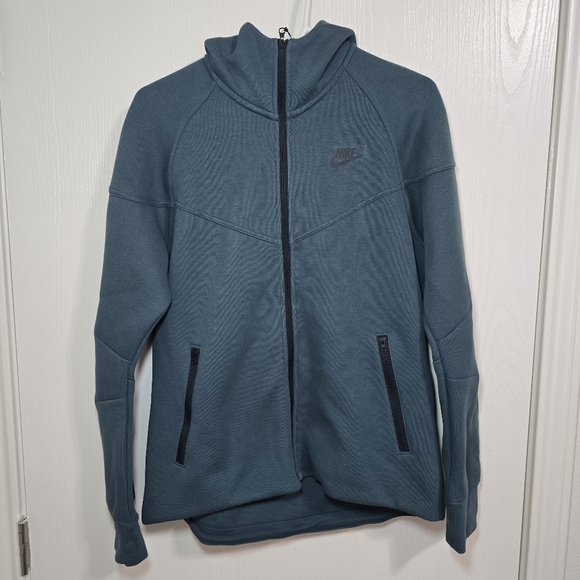 Nike Women's Tech Fleece 'Turquoise' FB8338-328 Hoodie Size M New - Picture 1 of 7